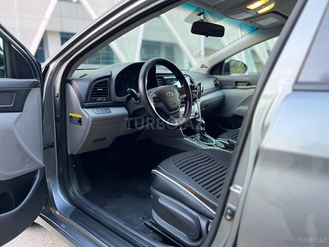 Hyundai Elantra 2017, 284,000 km - 2.0 l - Bakı