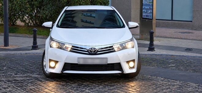 Toyota Corolla 2014, 193,452 km - 1.6 l - Bakı