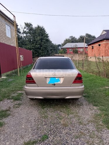 Mercedes C 230 1997, 320,000 km - 2.3 l - Masallı