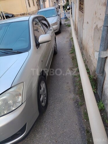 Toyota Corolla 2005, 300,000 km - 1.4 l - Bakı