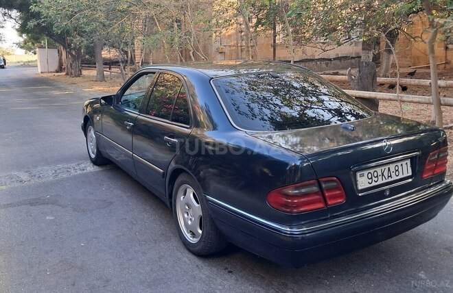 Mercedes E 230 1997, 447,569 km - 2.3 l - Bakı