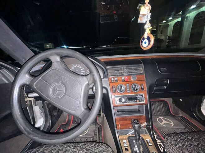 Mercedes C 220 1995, 380,542 km - 2.2 l - Göyçay