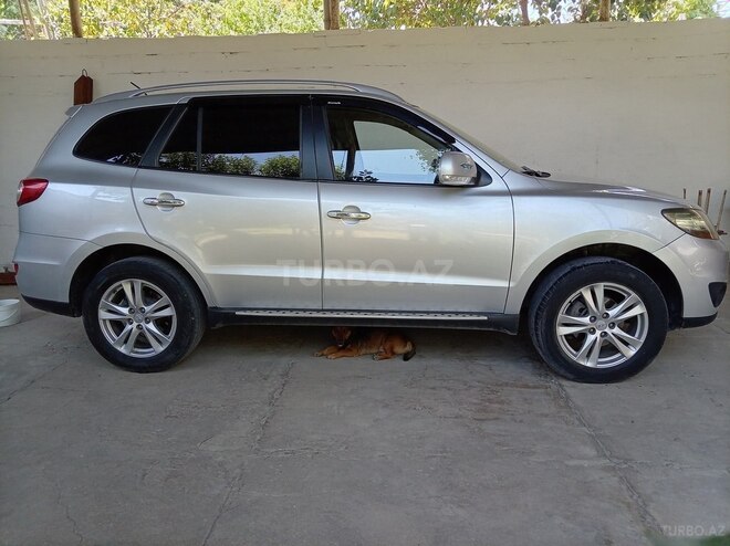 Hyundai Santa Fe 2009, 231,000 km - 2.0 л - Quba