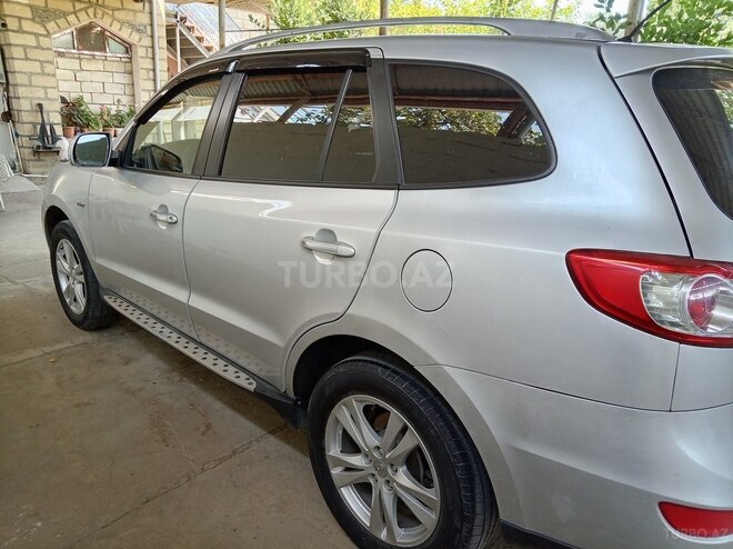 Hyundai Santa Fe 2009, 231,000 km - 2.0 л - Quba