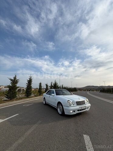 Mercedes E 280 1999, 170,000 km - 2.8 л - Füzuli