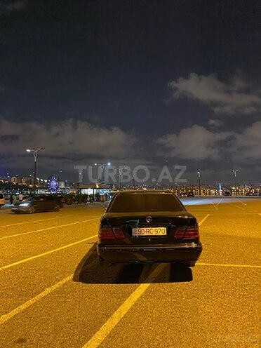 Mercedes E 320 2000, 424,000 km - 3.2 l - Bakı