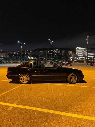 Mercedes E 320 2000, 424,000 km - 3.2 l - Bakı