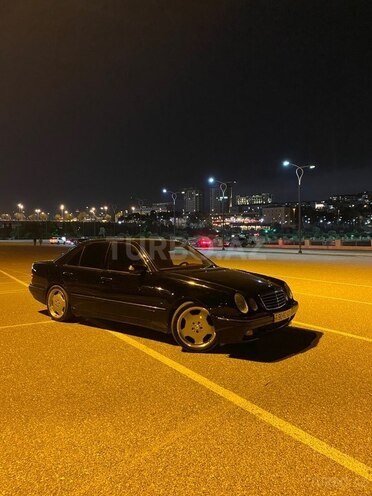 Mercedes E 320 2000, 424,000 km - 3.2 l - Bakı