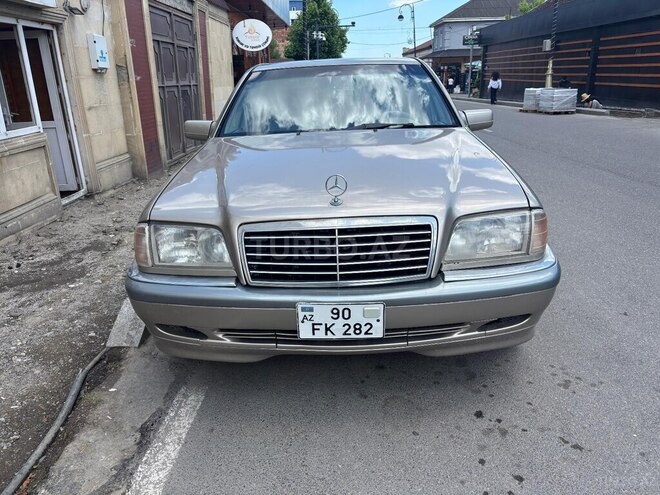 Mercedes C 220 1996, 458,000 km - 2.2 л - Quba
