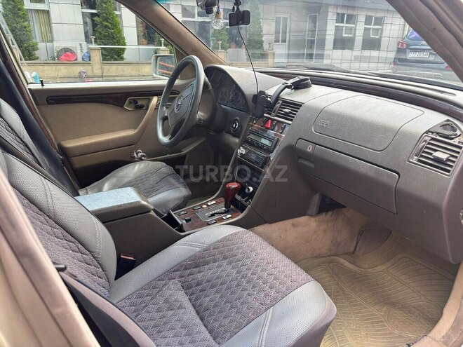 Mercedes C 220 1996, 458,000 km - 2.2 л - Quba