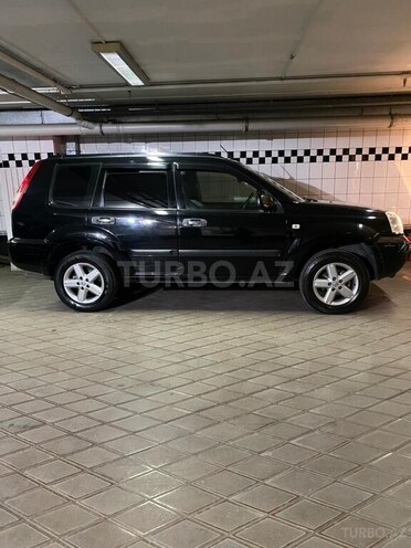 Nissan X-Trail 2010, 239,000 km - 2.0 l - Bakı