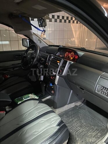 Nissan X-Trail 2010, 239,000 km - 2.0 l - Bakı