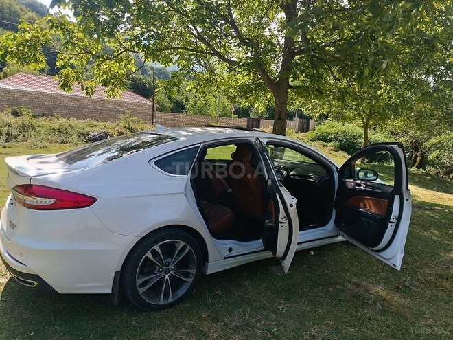 Ford Fusion (North America) 2019, 160,000 km - 2.0 л - Bakı