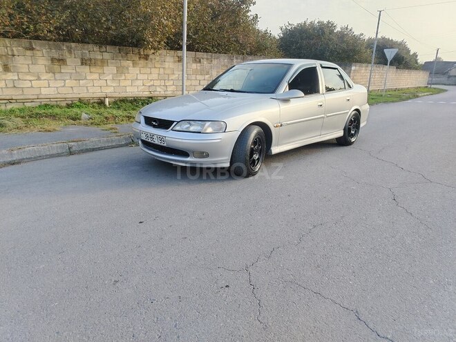 Opel Vectra 1999, 256,899 km - 1.8 l - Zaqatala