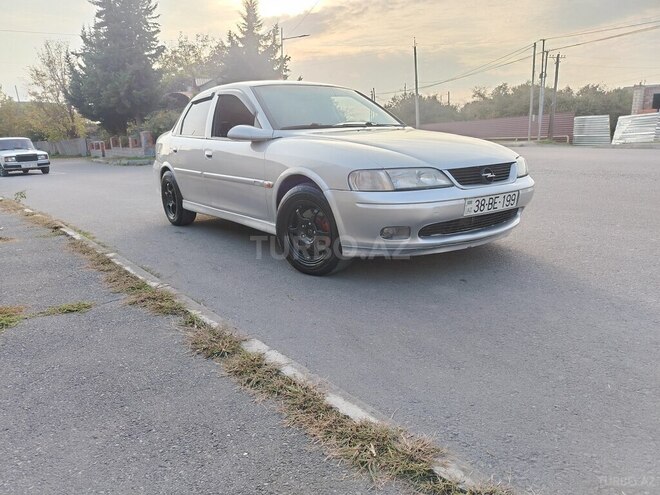 Opel Vectra 1999, 256,899 km - 1.8 l - Zaqatala