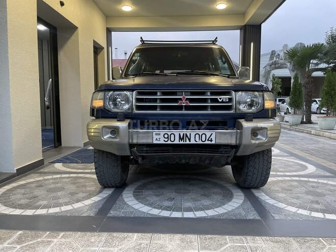 Mitsubishi Pajero 1999, 386,000 km - 3.0 l - Quba