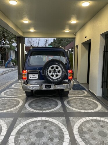 Mitsubishi Pajero 1999, 386,000 km - 3.0 l - Quba