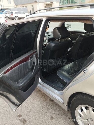 Mercedes E 240 1999, 370,000 km - 2.4 л - Bakı