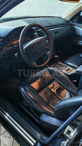 Mercedes E 240 1998, 365,000 km - 2.4 l - Bakı