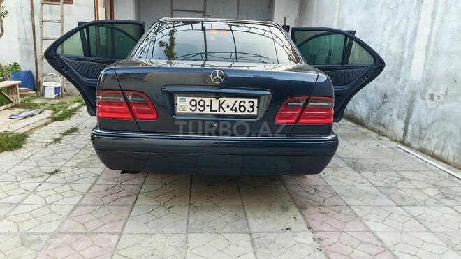 Mercedes E 240 1998, 365,000 km - 2.4 l - Bakı