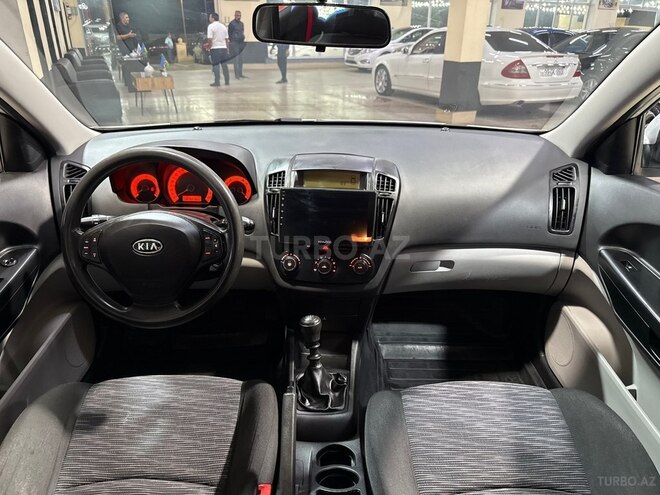 Kia  2008, 288,555 km - 1.6 l - Sumqayıt