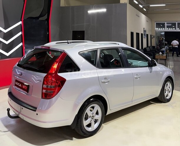 Kia  2008, 288,555 km - 1.6 l - Sumqayıt
