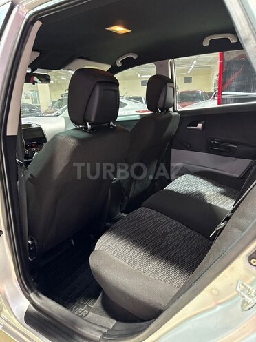 Kia  2008, 288,555 km - 1.6 l - Sumqayıt