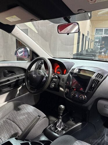 Kia  2008, 288,555 km - 1.6 l - Sumqayıt