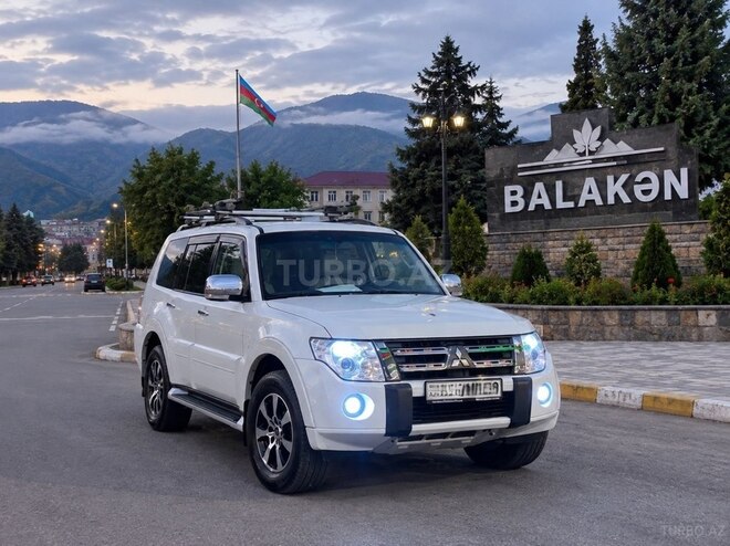 Mitsubishi Pajero 2009, 201,000 km - 3.5 l - Bakı