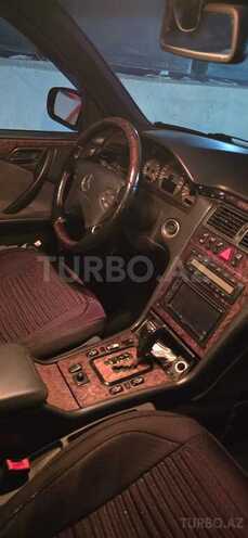 Mercedes E 240 2000, 304,444 km - 2.4 l - Bakı