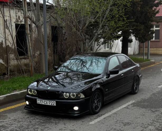 BMW 525 2002, 300,000 km - 2.5 l - Sumqayıt