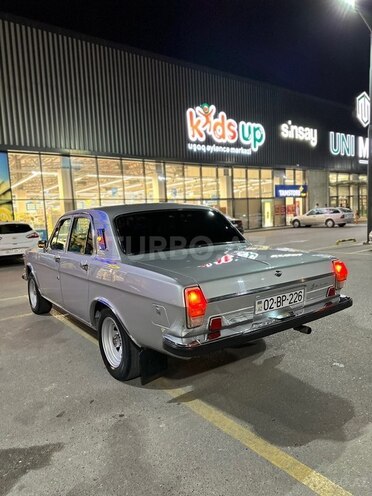 GAZ 24 1982, 200,000 km - 2.5 л - Bakı