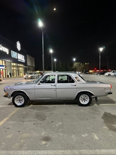GAZ 24 1982, 200,000 km - 2.5 л - Bakı