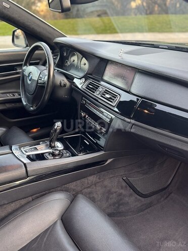 BMW 750 2011, 232,000 km - 4.4 л - Bakı