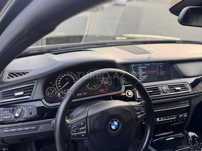 BMW 750 2011, 232,000 km - 4.4 л - Bakı