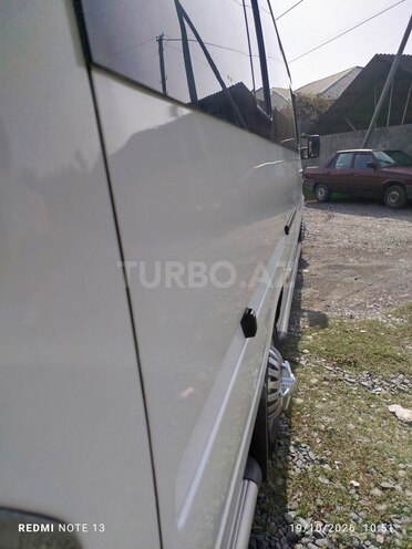 Mercedes Sprinter 313 2002, 421,904 km - 2.2 l - Zaqatala