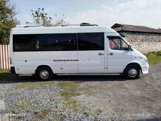 Mercedes Sprinter 313 2002, 421,904 km - 2.2 l - Zaqatala