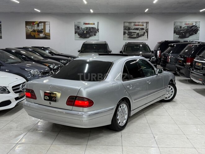 Mercedes E 240 2000, 241,000 km - 2.4 l - Sumqayıt
