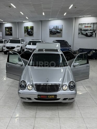 Mercedes E 240 2000, 241,000 km - 2.4 l - Sumqayıt