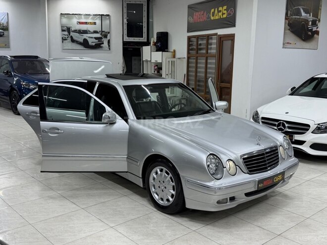 Mercedes E 240 2000, 241,000 km - 2.4 l - Sumqayıt