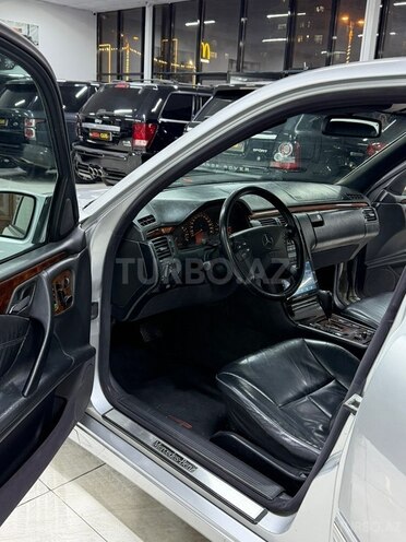 Mercedes E 240 2000, 241,000 km - 2.4 l - Sumqayıt