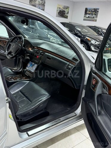 Mercedes E 240 2000, 241,000 km - 2.4 l - Sumqayıt