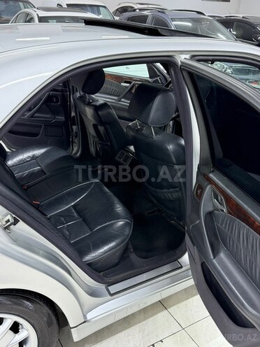 Mercedes E 240 2000, 241,000 km - 2.4 l - Sumqayıt