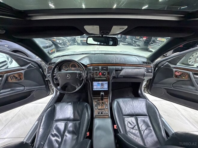 Mercedes E 240 2000, 241,000 km - 2.4 l - Sumqayıt