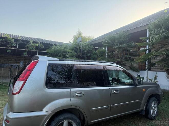 Nissan X-Trail 2001, 302,450 km - 2.0 l - Zaqatala