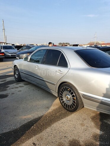 Mercedes E 270 2000, 367,000 km - 2.7 l - Bakı
