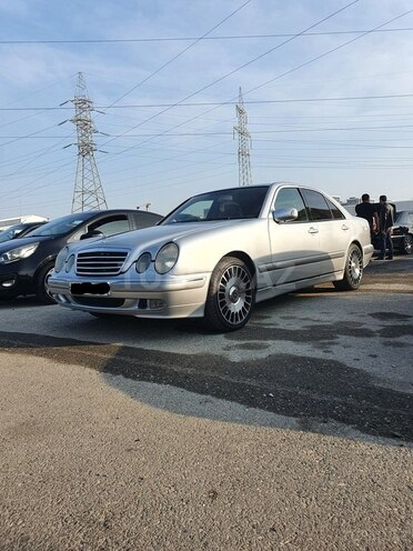 Mercedes E 270 2000, 367,000 km - 2.7 l - Bakı