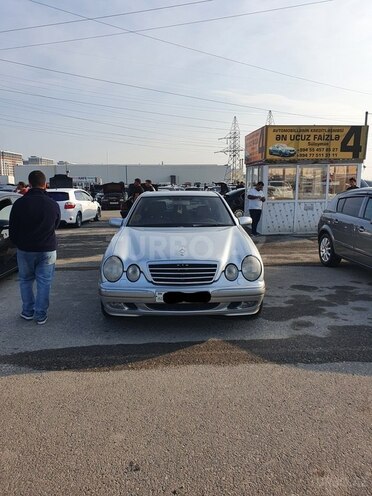 Mercedes E 270 2000, 367,000 km - 2.7 l - Bakı