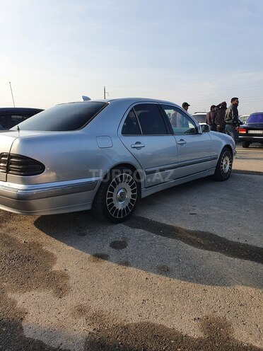 Mercedes E 270 2000, 367,000 km - 2.7 l - Bakı
