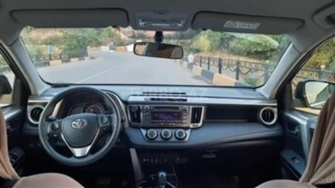 Toyota RAV4 2013, 230,000 km - 2.0 l - Qusar